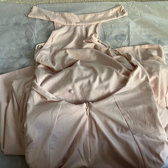 HOUSE OF CB 'Juliette' Blush Halter Maxi Gown - Picture 8 of 11